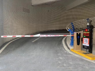 停車(chē)場(chǎng)車(chē)牌識別系統